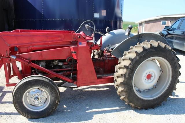 Image of Ford 600 equipment image 4