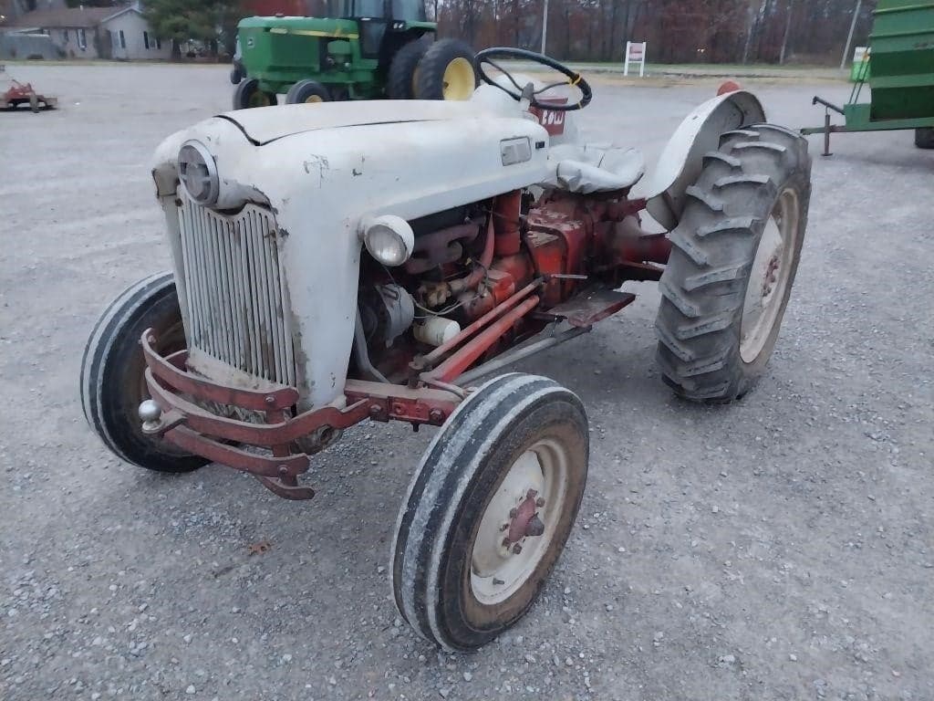 Image of Ford 600 Primary image