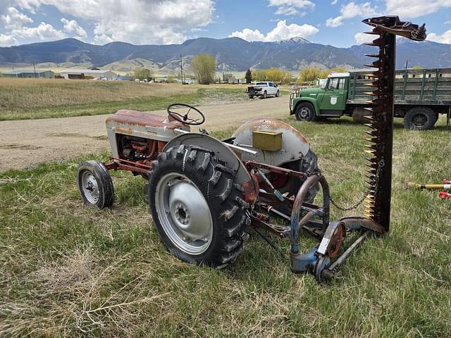 Image of Ford 600 equipment image 2