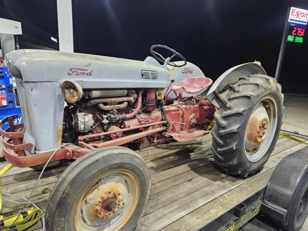 Image of Ford 600 Primary Image