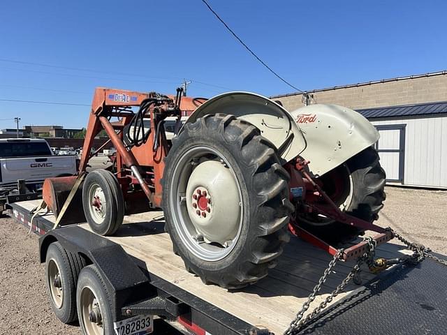 Image of Ford 600 equipment image 1