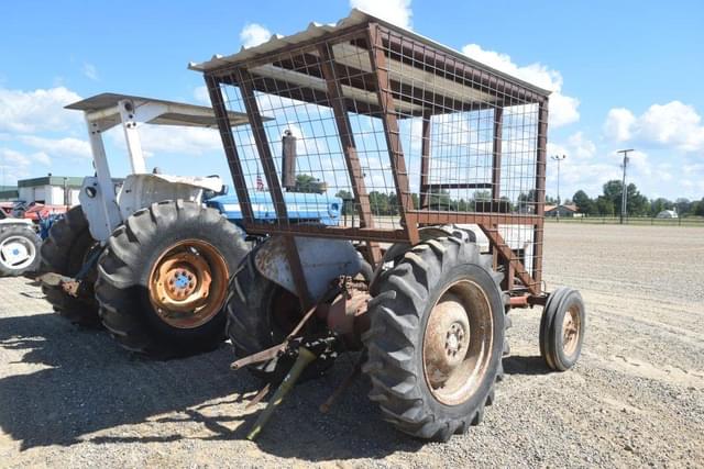 Image of Ford 600 equipment image 2