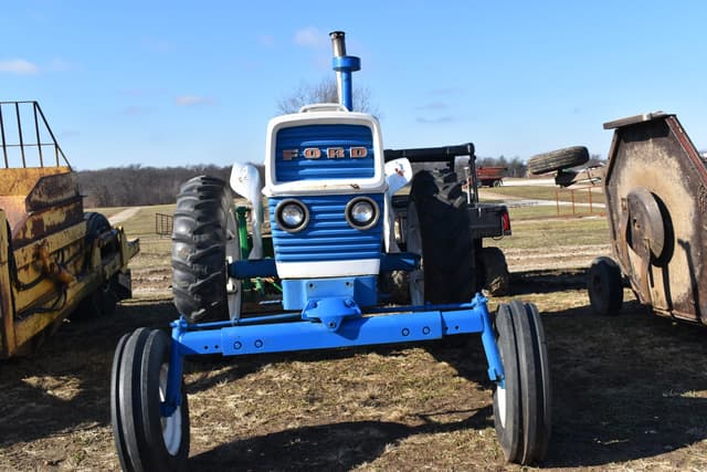 Image of Ford Commander 6000 equipment image 1