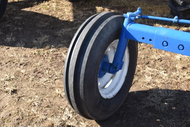 Image of Ford Commander 6000 equipment image 4