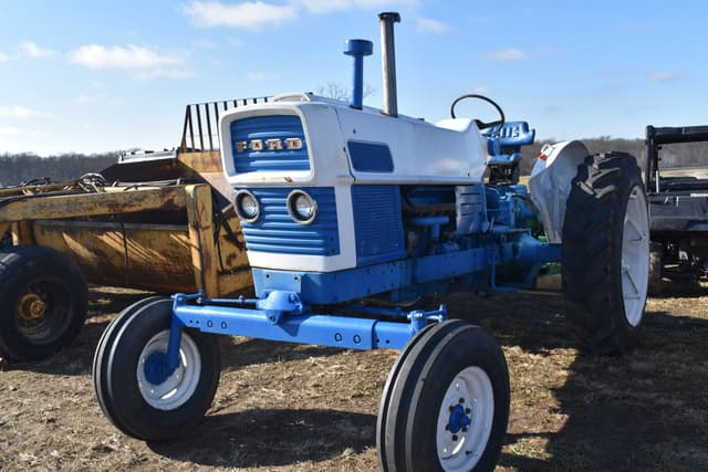 Image of Ford Commander 6000 equipment image 2