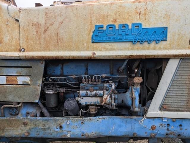Image of Ford 6000 equipment image 2