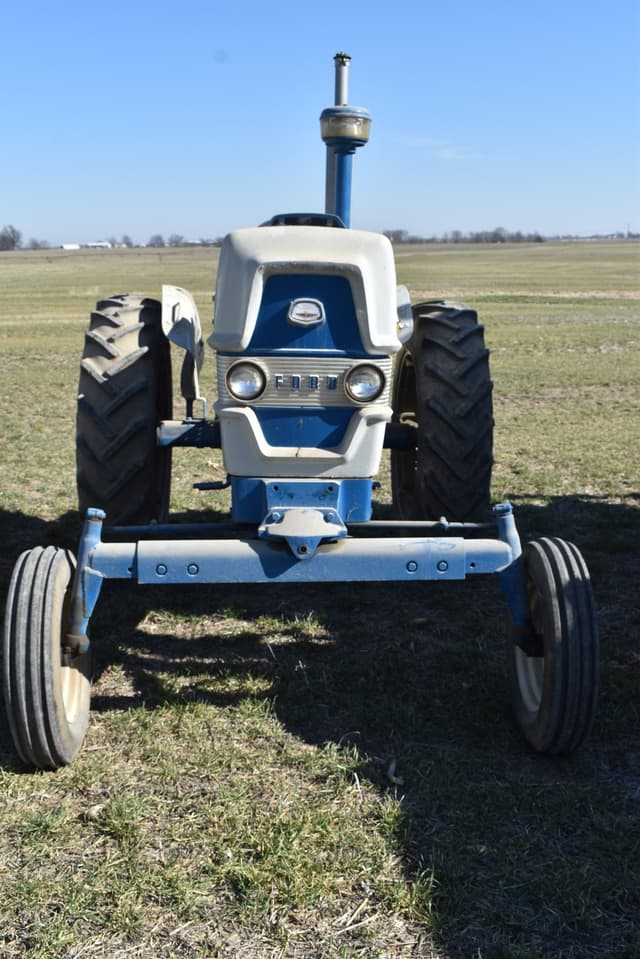 Image of Ford 6000 equipment image 1