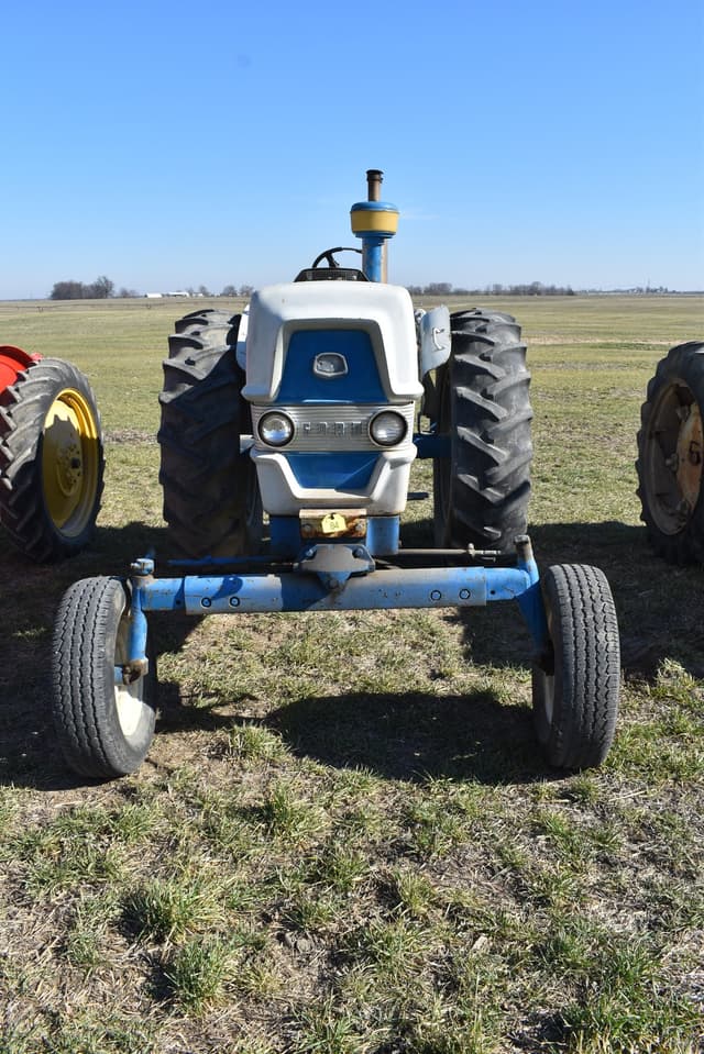 Image of Ford 6000 equipment image 1