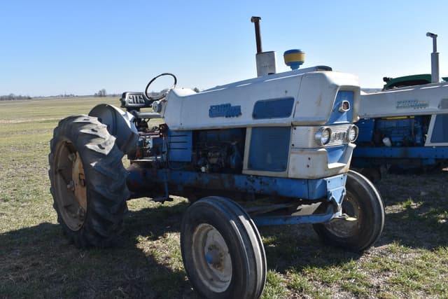 Image of Ford 6000 equipment image 2