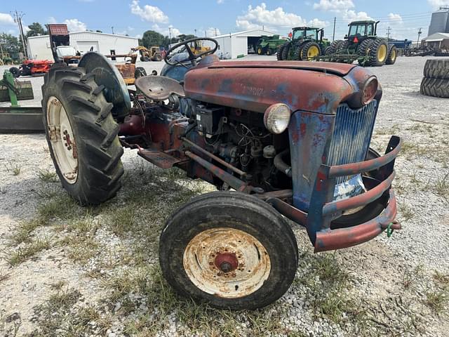 Image of Ford 601 equipment image 2