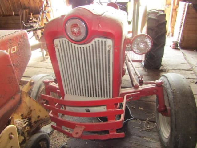 Image of Ford 601 equipment image 1