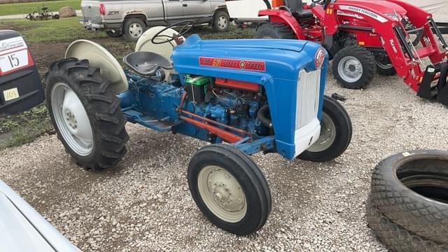 Image of Ford 601 equipment image 3