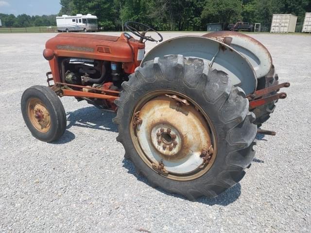 Image of Ford 601 equipment image 4