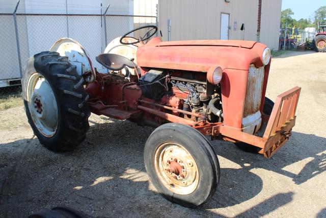 Image of Ford 601 equipment image 1