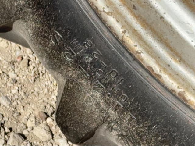 Image of Ford 601 equipment image 4