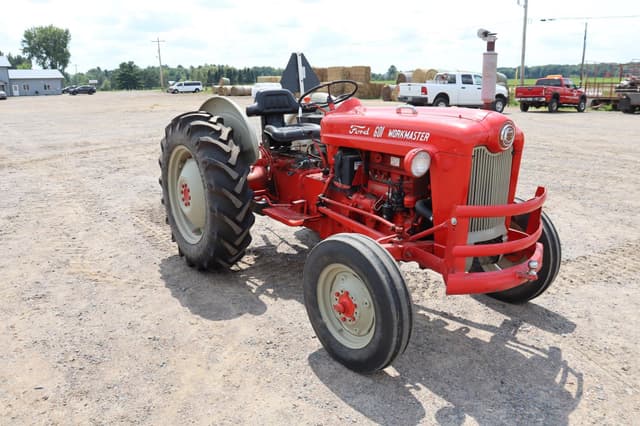 Image of Ford 601 equipment image 2