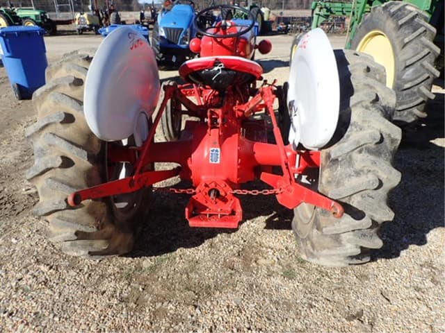 Image of Ford 601 equipment image 4