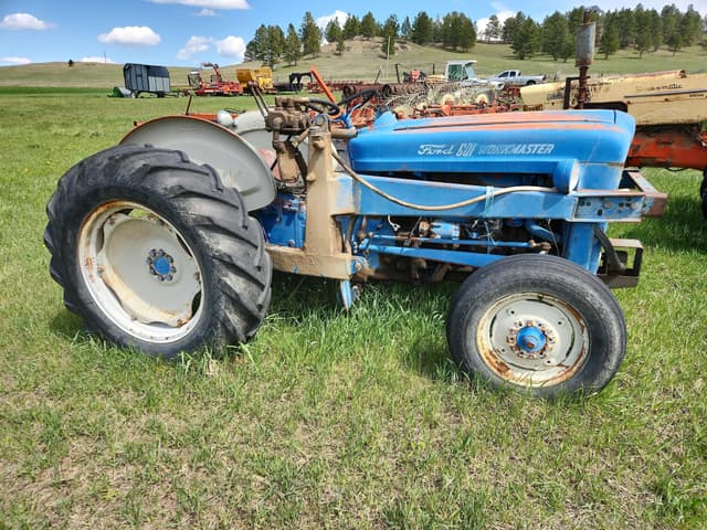 Image of Ford 601 equipment image 3