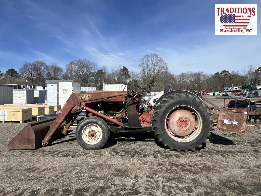 Ford 601 Equipment Image0