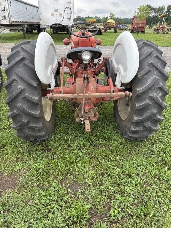 Image of Ford 601 equipment image 3