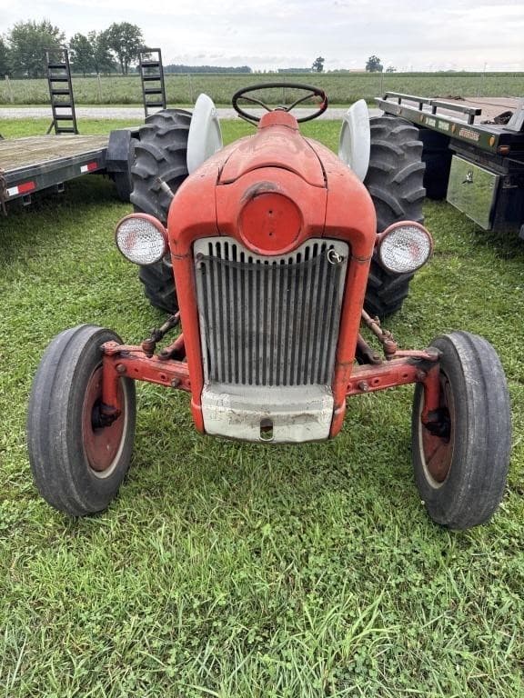 Image of Ford 601 equipment image 1