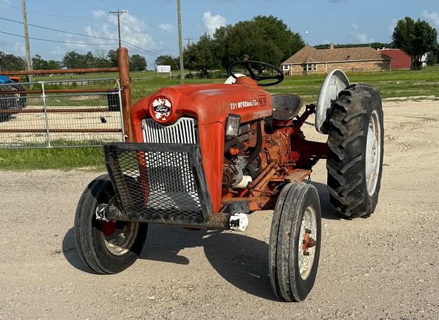 Image of Ford 601 equipment image 2