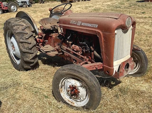 Image of Ford 601 equipment image 1