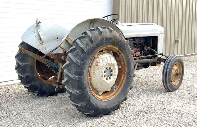 Image of Ford 640 equipment image 4