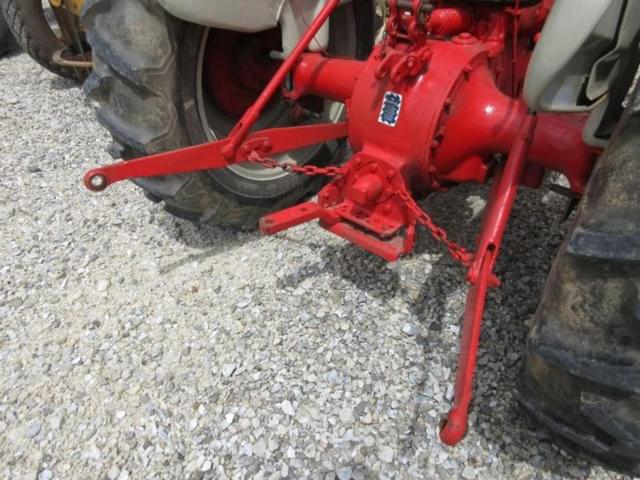 Image of Ford 641 equipment image 4