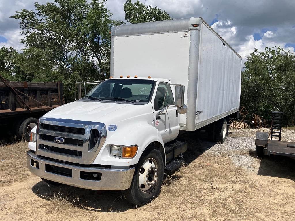 Image of Ford F-650 Primary image