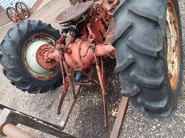 Image of Ford 650 equipment image 3