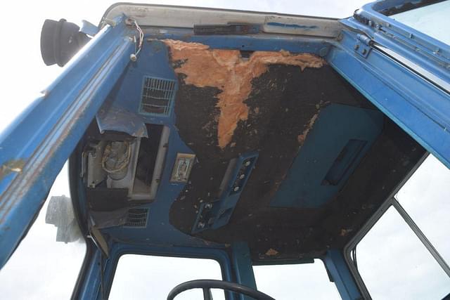Image of Ford 6600 equipment image 4