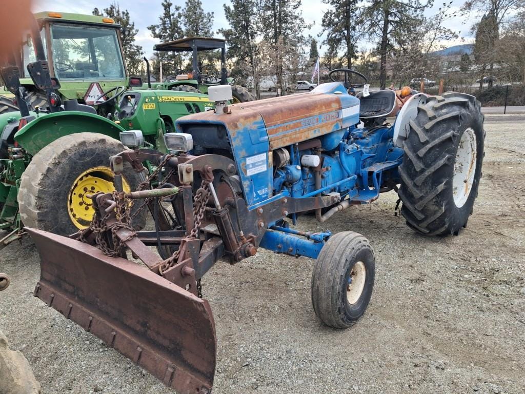 Ford 6600 Equipment Image0