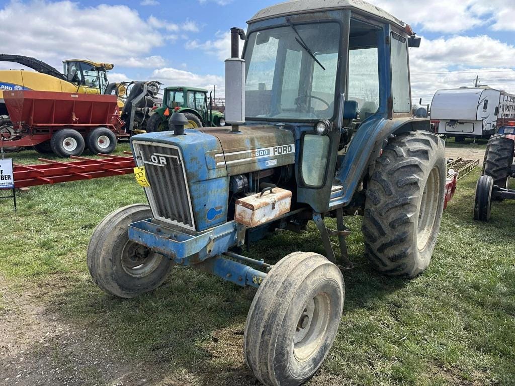 Ford 6600 Equipment Image0