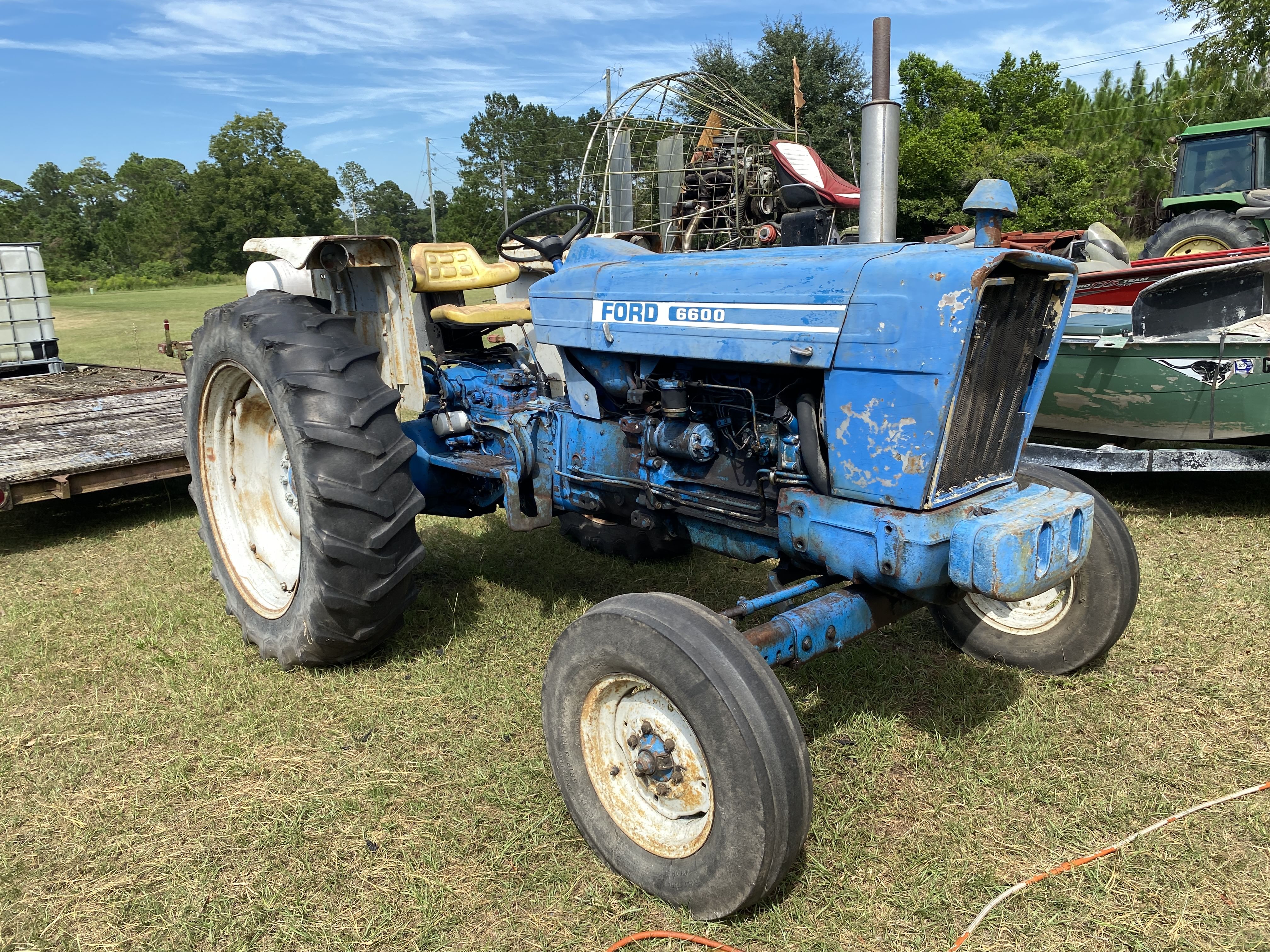 Ford 6600 Equipment Image0
