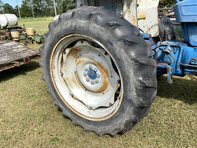 Image of Ford 6600 equipment image 4
