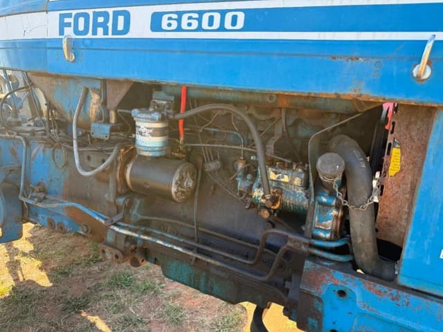 Image of Ford 6600 equipment image 3