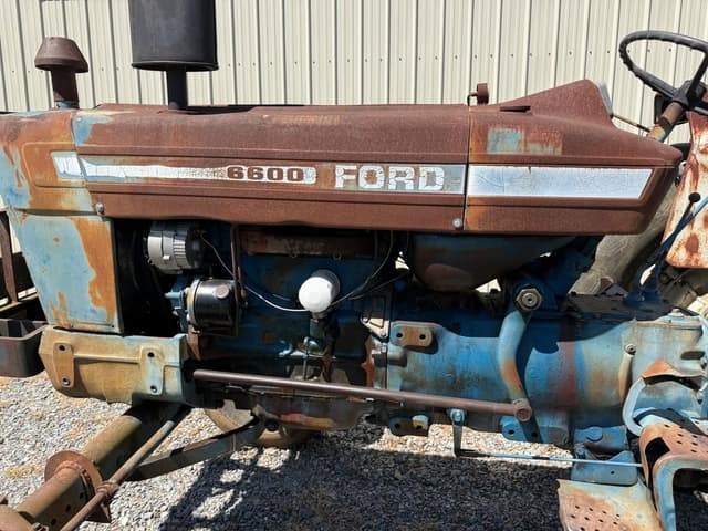 Image of Ford 6600 equipment image 2