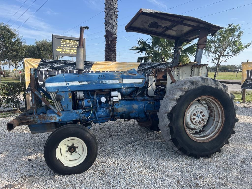 Main image Ford 6610