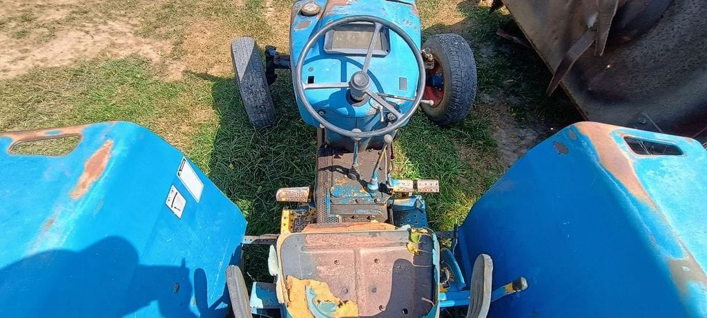 Ford 6610 Equipment Image0