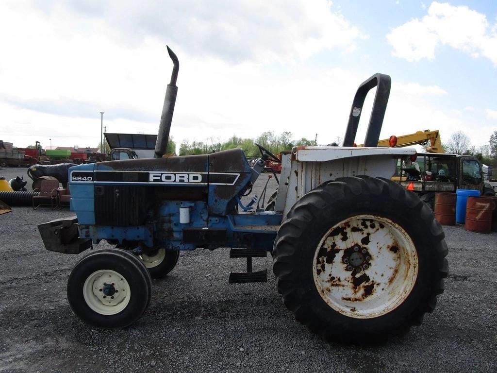 Main image Ford 6640