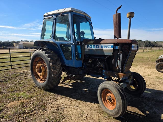 Image of Ford 6700 equipment image 2