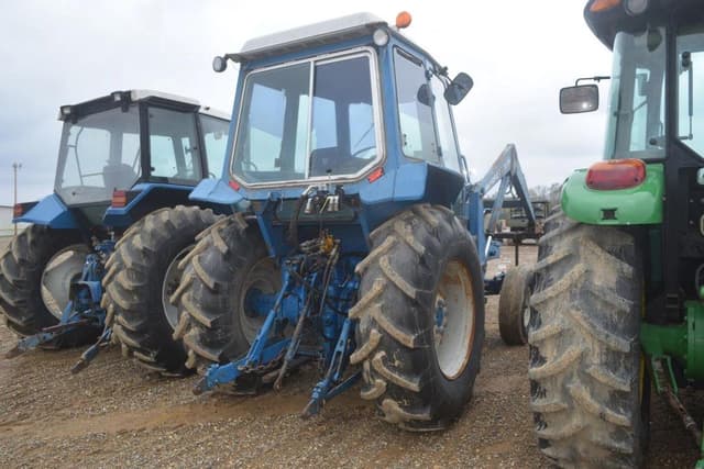 Image of Ford 6700 equipment image 2