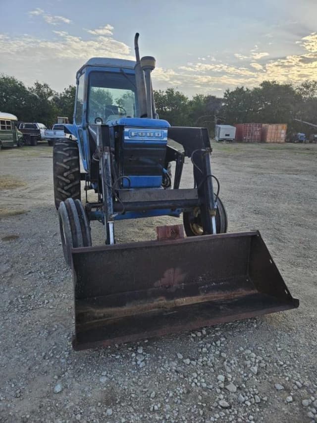 Image of Ford 6700 equipment image 2