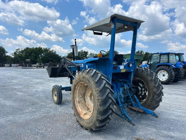 Image of Ford 6700 equipment image 4
