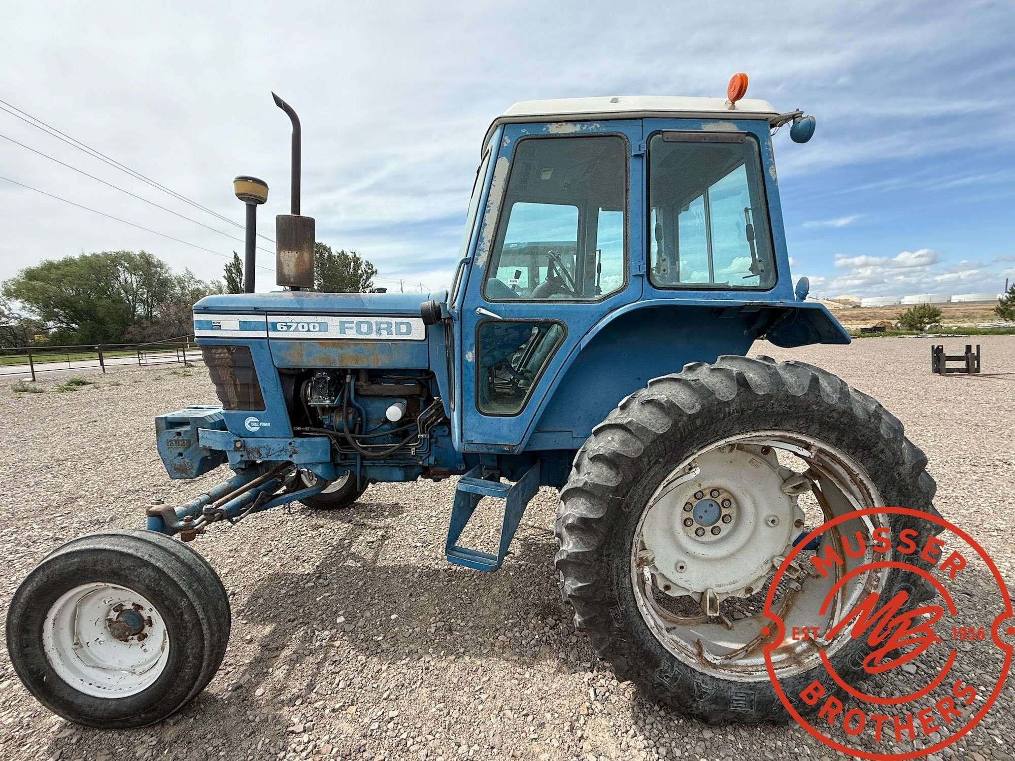 Ford 6700 Equipment Image0