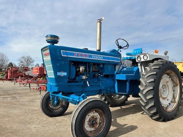 Ford 7000 Equipment Image0