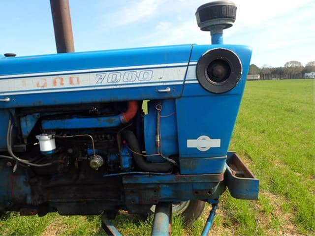 Image of Ford 7000 equipment image 3