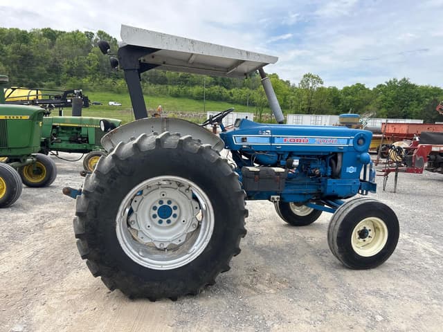 Image of Ford 7000 equipment image 4