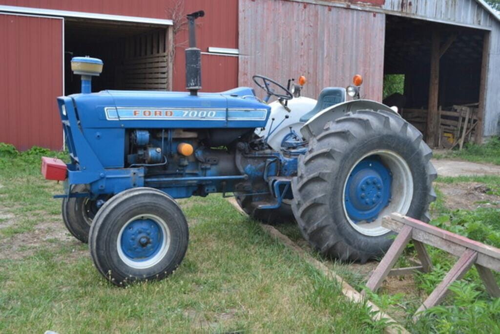 Main image Ford 7000